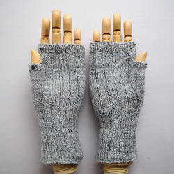 手編みの指なしミトン（ツイード・グレー）ハンドウォーマー 5枚目の画像