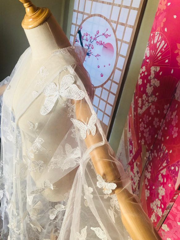 オーガンジー打掛　着物　オーバードレス　レース羽織　ウエディングドレス　お色直し　日常可能　白　3D立体レース刺繍 3枚目の画像