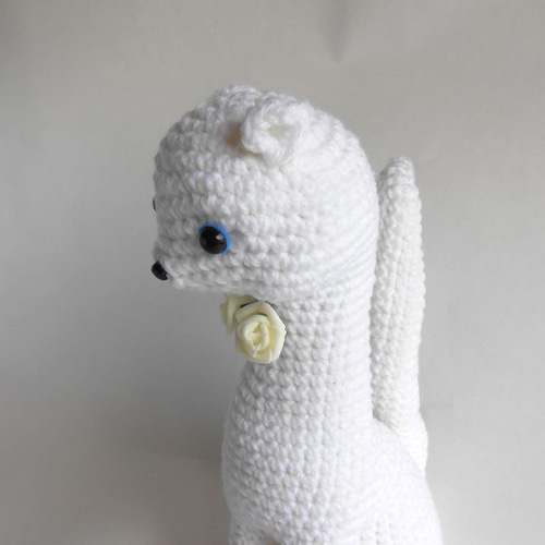 ネコ編みぐるみ｜白猫・ロシアンブルー・黒猫 あみぐるみ 癒し工房