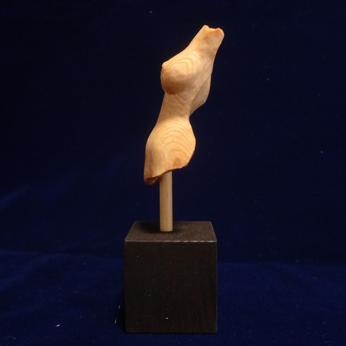 木彫刻 アート『 柔 』 裸婦 芸術 アート 女性 ハンドメイド 松 手彫り