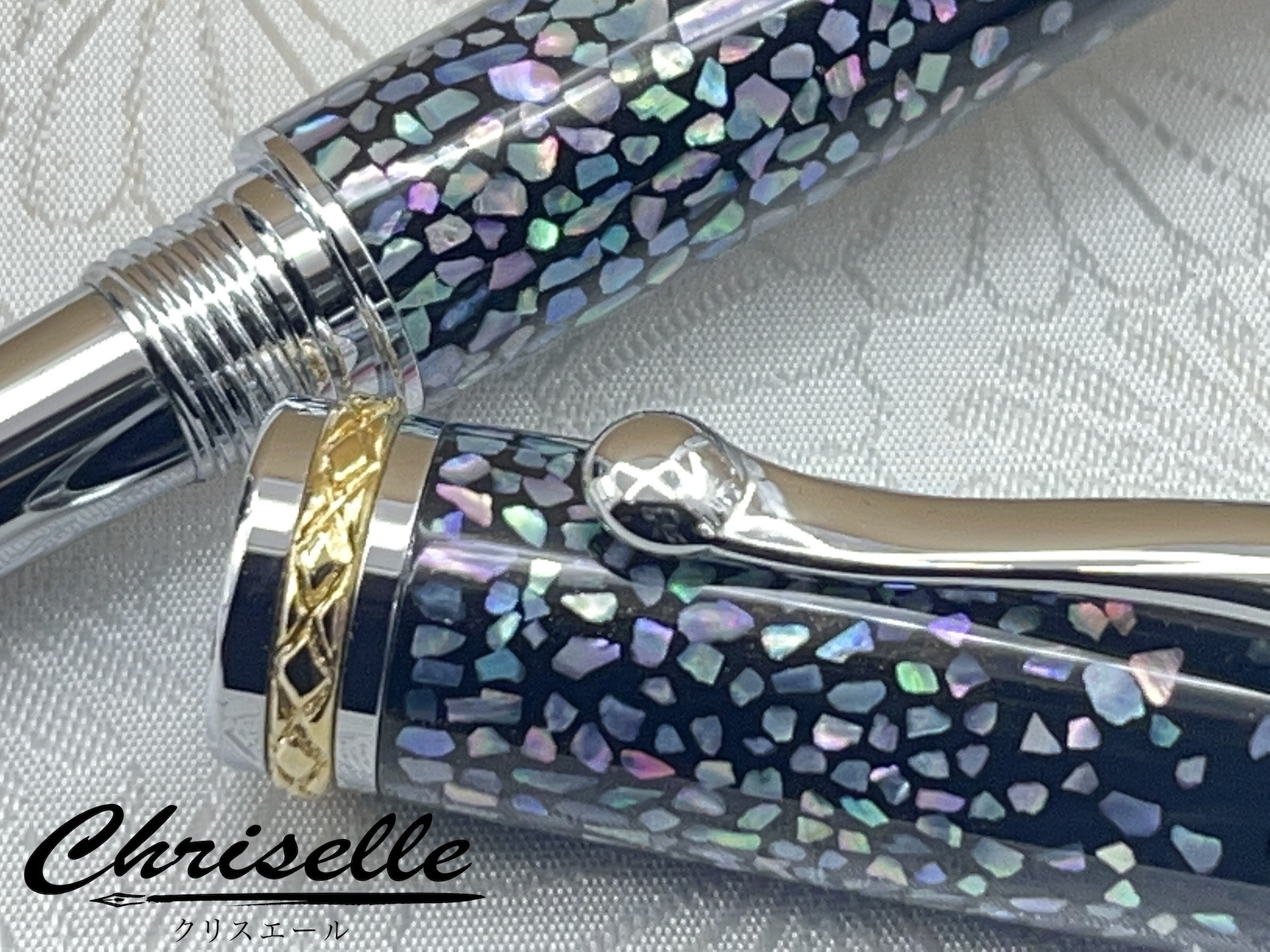 アワビ貝の破片を散りばめた螺鈿ペン！