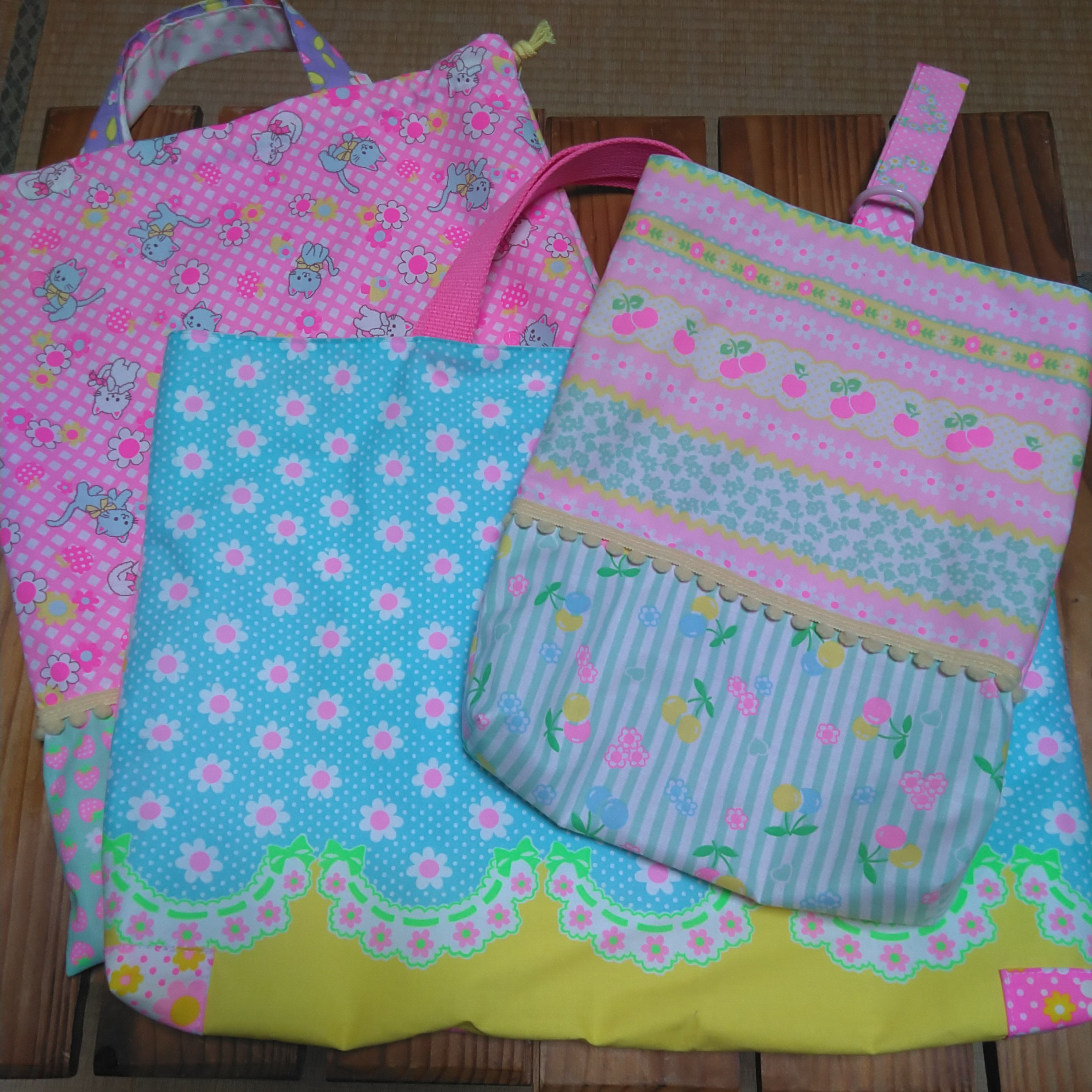 送料無料　13入園入学準備ピンクス手提げ　レッスンバック　上履き入れ　体操服袋　女の子　体操着入れ　巾着袋　体育着入れ