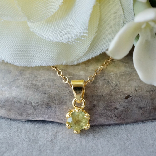 スフェーン黄緑カラーペンダント　(トップのみ) Handmade】イエローグリーン スフェーン ペンダントトップ 18k