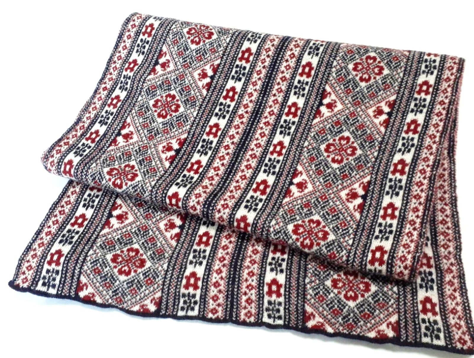 チロリアン柄のマフラー　ネイビー×ボルドー×白　ウール100%