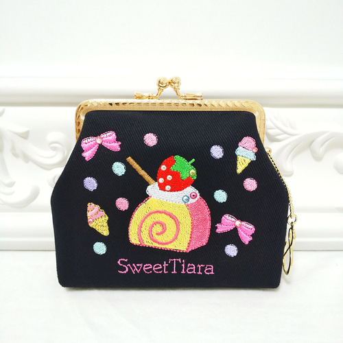 くりいむそおだ♡ ウエイト枠 刺繍イニシャルポーチ♡ syam様 専用♡ ウエイト枠 刺繍イニシャルポーチ♡