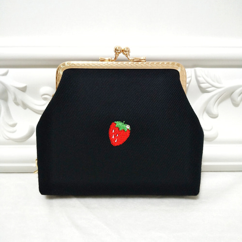 こきん♡ ウエイト枠 刺繍イニシャルポーチ♡ syam様 専用♡ ウエイト枠 刺繍イニシャルポーチ♡