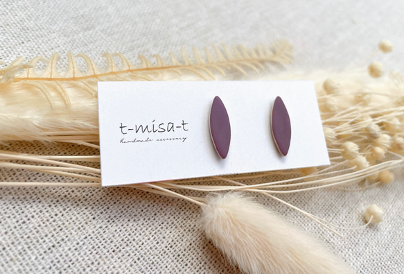 マット❤︎小粒リーフピアス 2枚目の画像