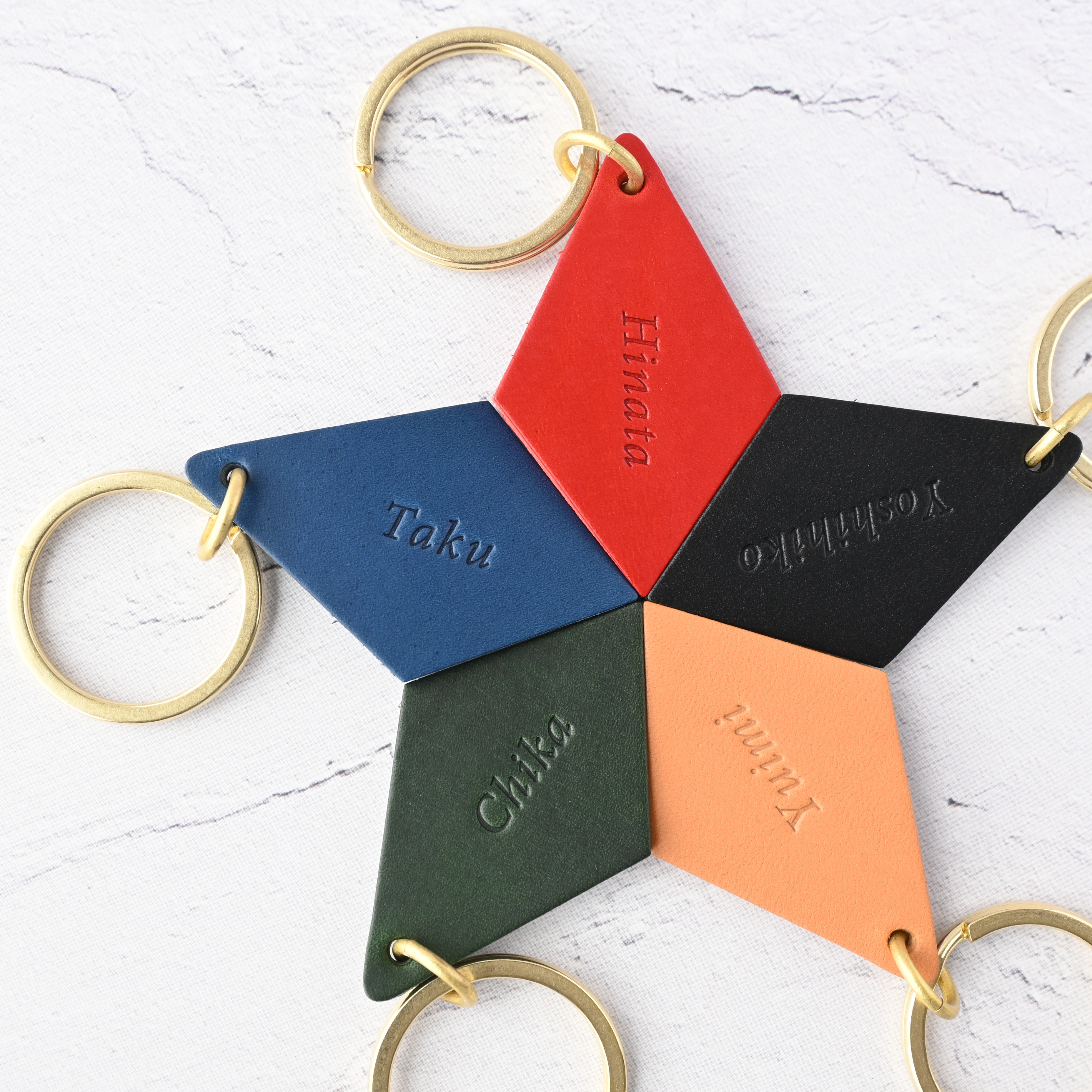 仲良し5人組セット/名前入れ/卒業やお揃いの記念に♪イタリアンレザーのキーホルダー