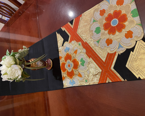 2000 豪華刺繍 正絹テーブルランナー 帯リメイク お正月 テーブル