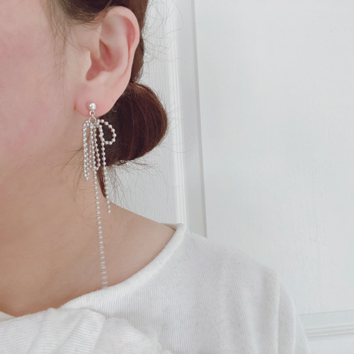 himie ケシパール ボールチェーンピアス
