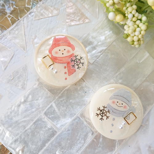 雪だるまのボタン☆2個 g-29 スノーマン/雪の結晶/ボタン/カボション 