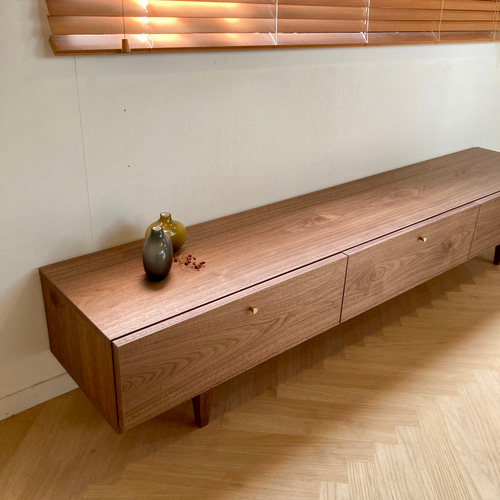 1台限定！直ぐに発送！】180㎝オーク色テレビボード 無垢材 北欧