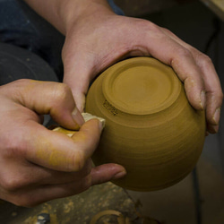 小石原燒 小石原燒 藍釉馬克杯 周山窯陶器 NHK Ippin shuzan-007 介紹 第14張的照片