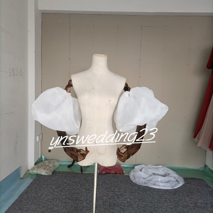 大人気上昇  取り外し袖  ホワイト  ショルダーの付け袖 パフスリーブ オーダー可能