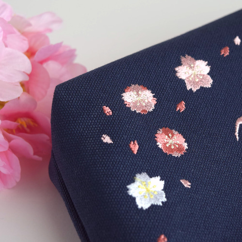 選べるイニシャル》桜の刺繍ポーチ マチあり コスメ 両面刺繍 敬老の日