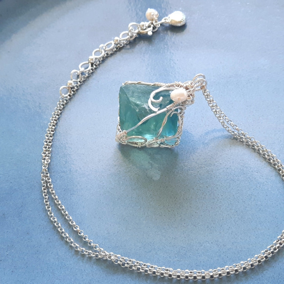 Archangel Series_Joules_Fluorite Sterling Silver Necklace_Pendul 5枚目の画像