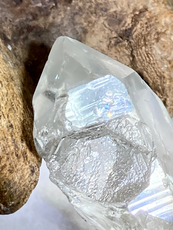 レインボー　タイムリンク✨　レムリアンシードクリスタル　原石　ポイント 2枚目の画像