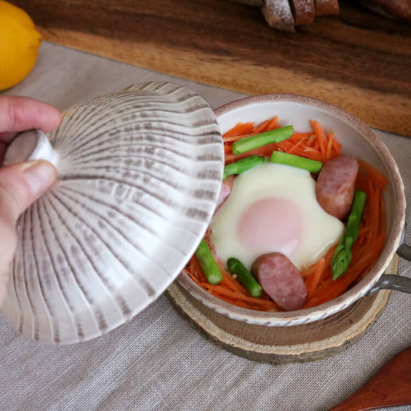 【別注アイテム】小石原焼 ココット 目玉焼きを作る器 選べるデザイン 刷毛目 飛び鉋 早川窯元 hayakawa-006 4枚目の画像