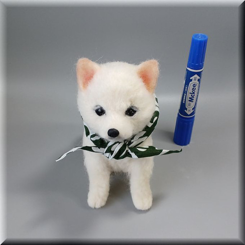羊毛フェルト 犬 柴犬 白柴犬の子 犬フィギュア 羊毛フェルト