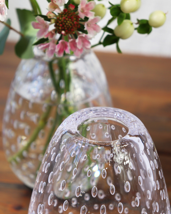 新作「小さな泡の花器（洋ナシ）」泡のみずたま カスミソウ 水玉模様 一輪挿し 贈り物 プレゼント ユーカリ ミモザ 6枚目の画像