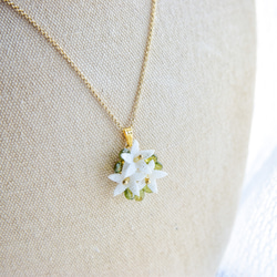 願い星の花"ペンタス"のネックレス ホワイト 3枚目の画像