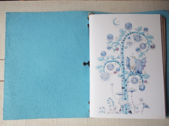 　本革　A5手帳カバー　ヒーローものみたいな青さ　蓋部分自然な切り口 10枚目の画像