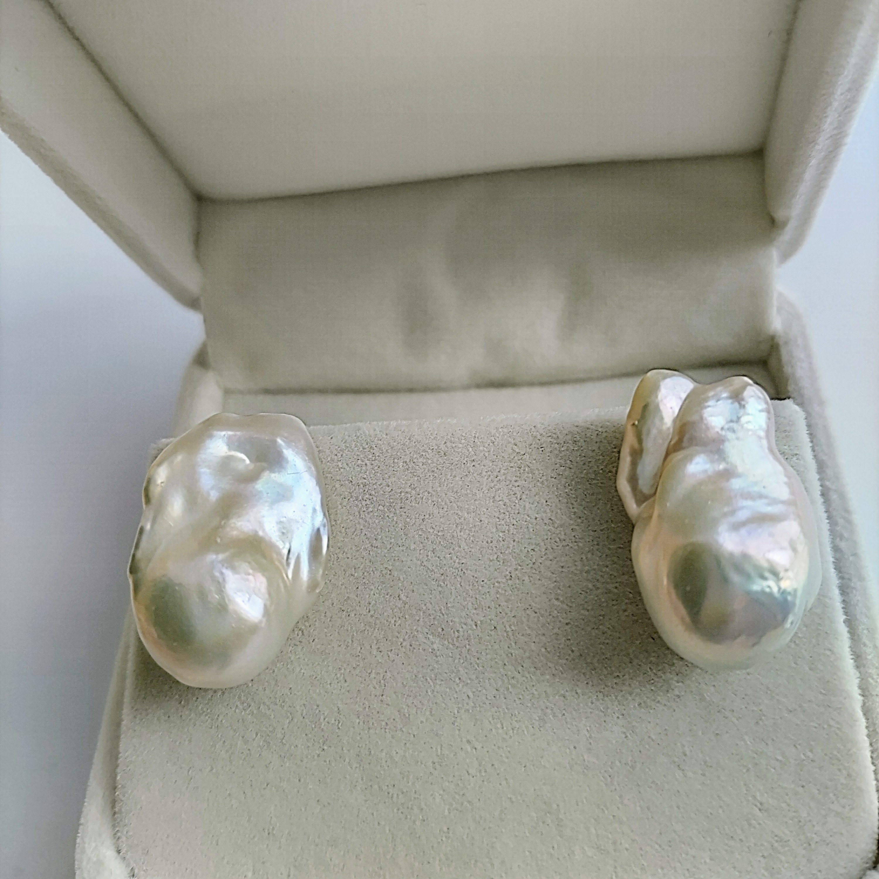 14kgf　淡水バロックパールスタッドピアス　下向き防止キャッチ付　母の日  ブライダル お呼ばれ 入学式