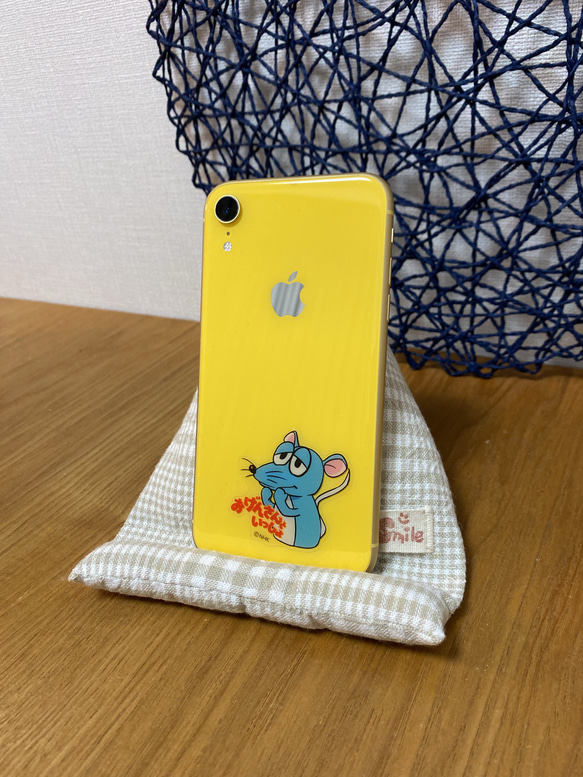 ピラミッド型のスマホクッション♪ 2枚目の画像