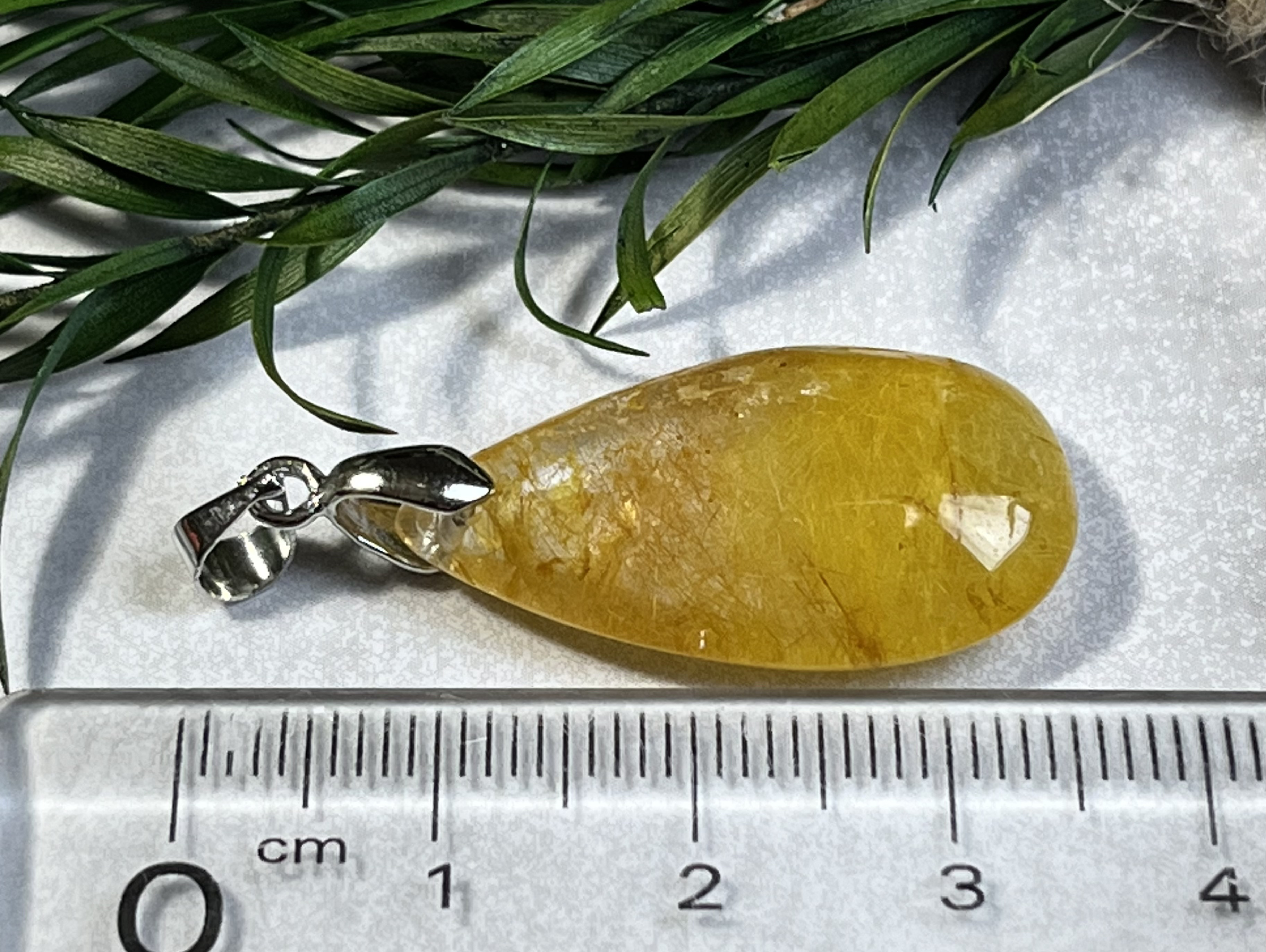 ラビットヘアー✨アンフィボール　ルチル　ペンダントトップ