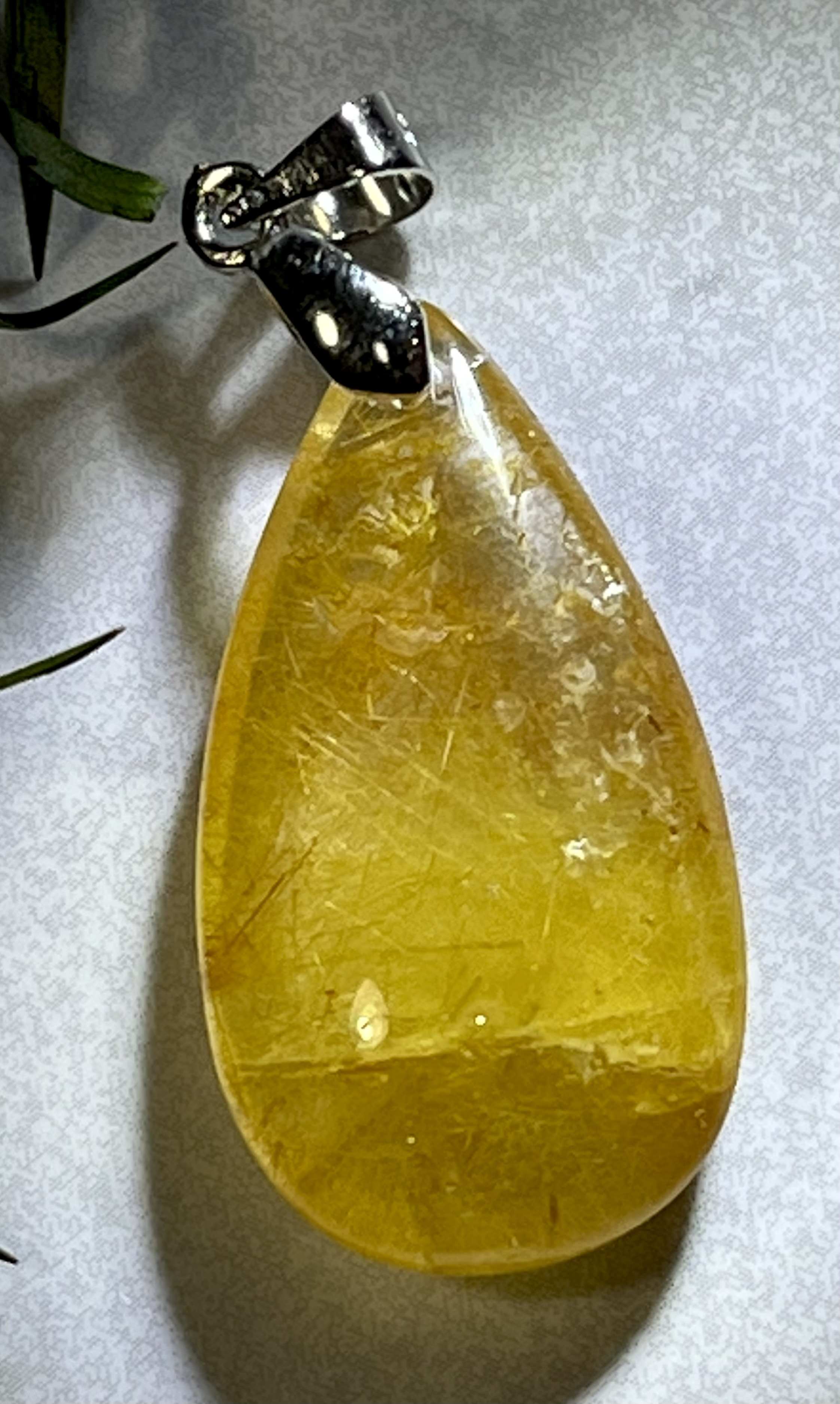 ラビットヘアー✨アンフィボール　ルチル　ペンダントトップ