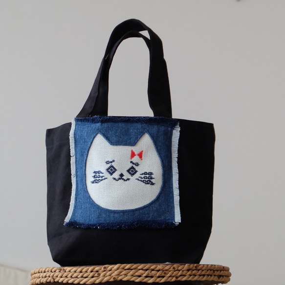 こぎん刺し猫さんトートバッグ☺︎黒【ランチバック☺︎刺繍】猫の日2024 4枚目の画像