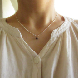 Seeds of change Necklace / ガーネットのクラウンネックレス 5枚目の画像