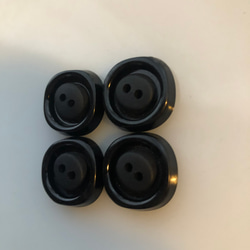 アンティーク ボタン 4個　ビンテージ 昭和 レトロ 個性的 ハンドメイド素材 日本製 ポップ アクセ ブラック 3枚目の画像