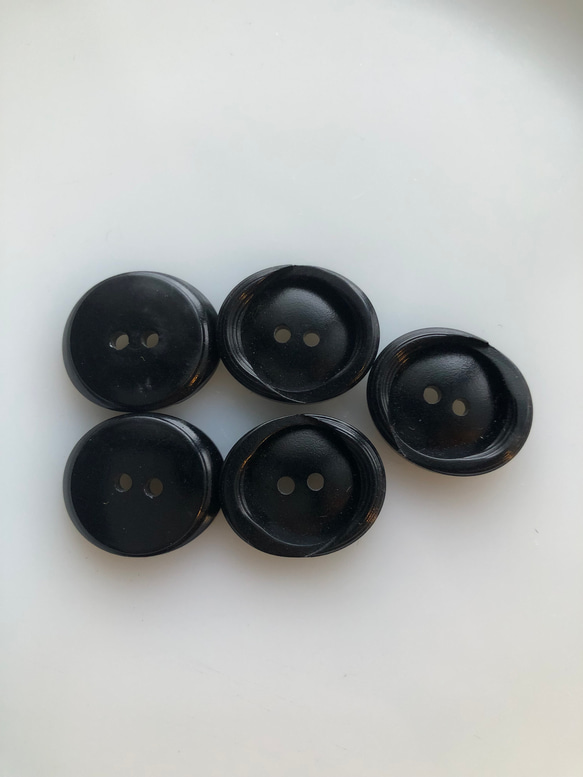 アンティーク ボタン 5個　ビンテージ 昭和 レトロ 個性的 ハンドメイド素材 日本製 ポップ アクセ ブラック 5枚目の画像