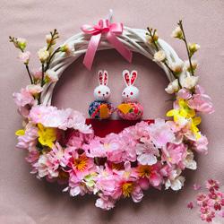 送料無料 お雛様リース ちりめん布のお内裏様とお雛様 桜 桃 菜の花