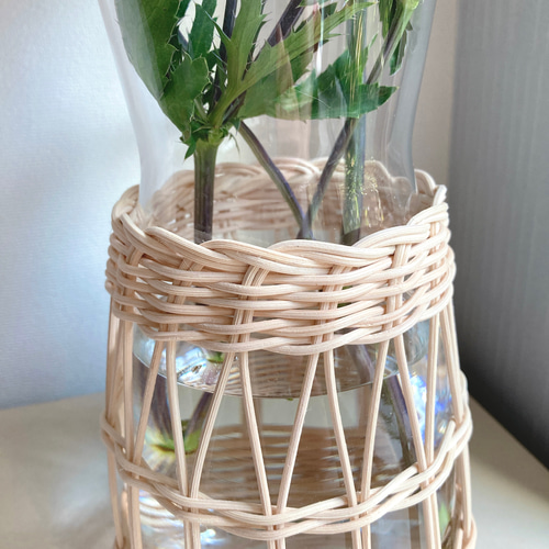 ラタンのフラワーベース（typeB）ナチュラル色 一輪挿し・花瓶・花器