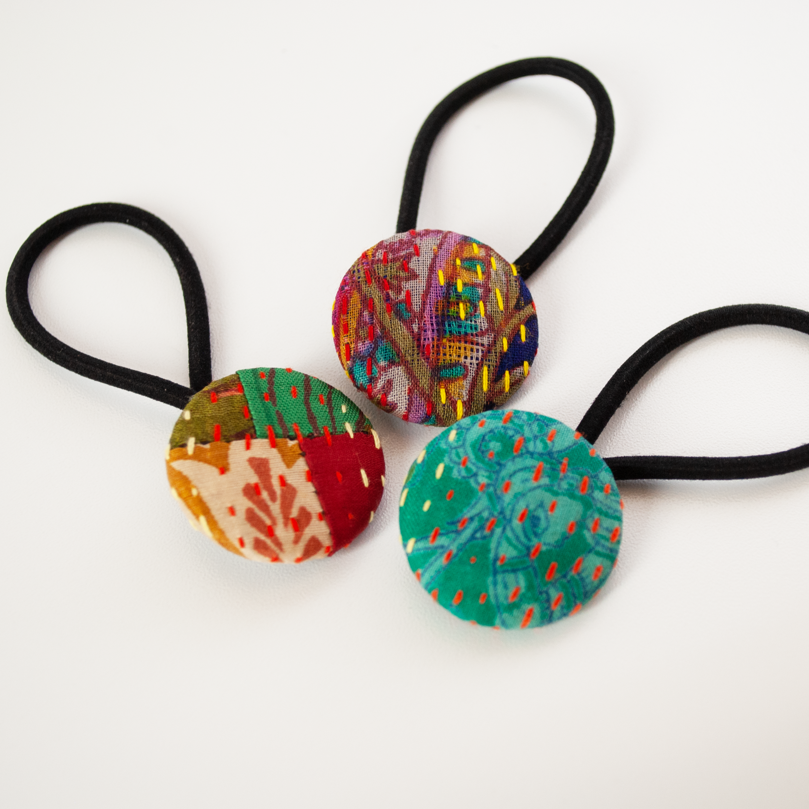 くるみボタンのヘアゴム✳︎カンタ刺繍 ヘアゴム Kinaco 通販