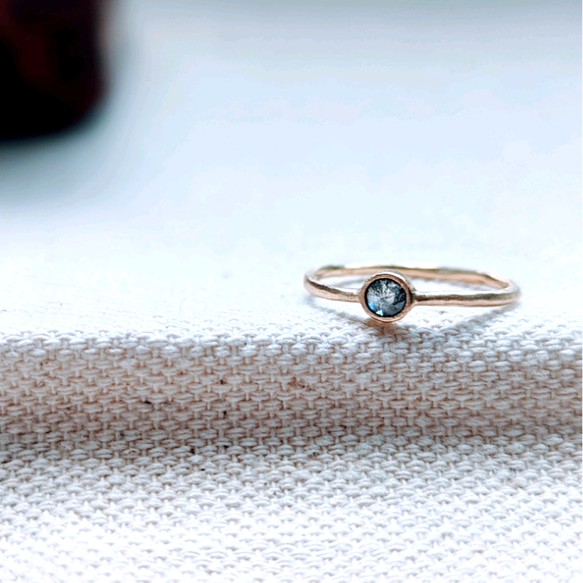 K18イエローゴールド ソルトアンドペッパーダイヤモンドのひと粒ダイヤ  