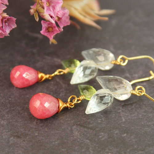 超超レアレア ピンクグロッシュラーガーネット ドロップカットピアス14KGF 超超超レア】ピンク・グロッシュラーガーネット トパーズ 蕾