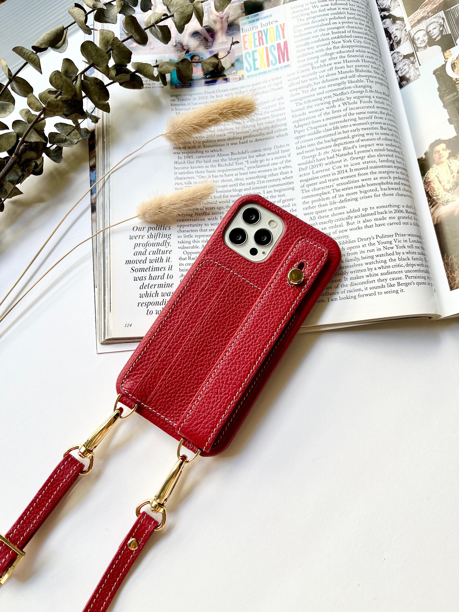 名入れ可　本革 　スマホショルダー新調　革　カード2枚収納 ハンド付き 名入れ レザーケース