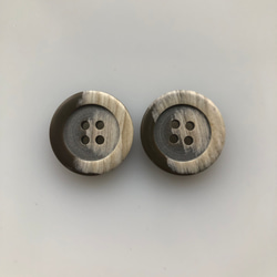 アンティーク ボタン 2個　ビンテージ 昭和 レトロ 個性的 ハンドメイド素材 日本製 ポップ アクセ マーブルベージュ 1枚目の画像