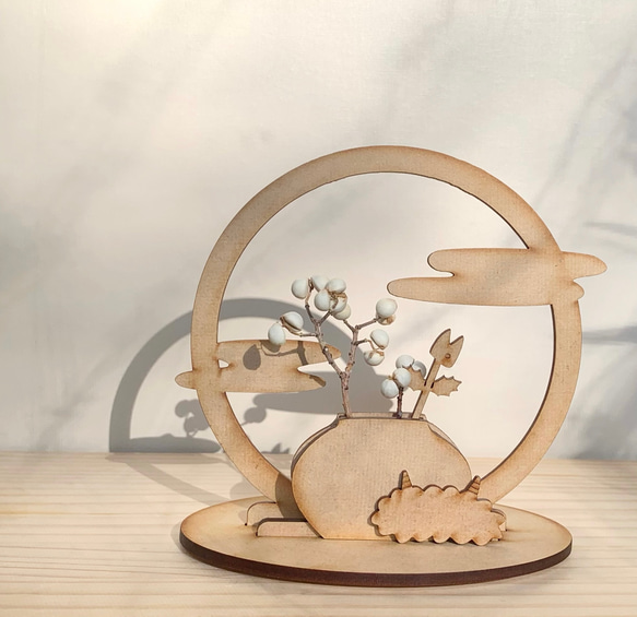 節分の置物(ナンキンハゼ付き) 　“季節の小窓”  木製 1枚目の画像