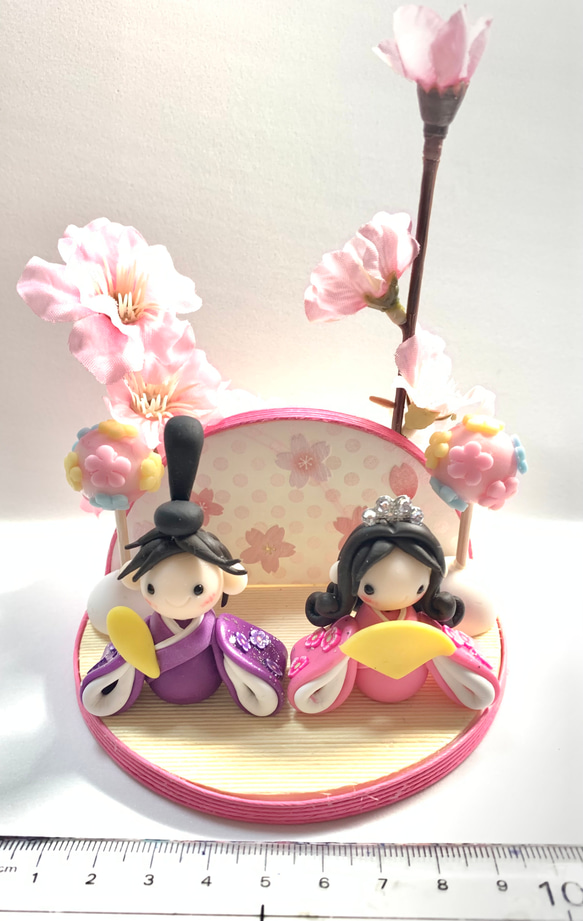 ☆桃の花とお雛様(受注生産)　樹脂粘土　置物　ひな人形 2枚目の画像