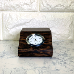 風変わりな木ビンロウジュの置き時計 7枚目の画像
