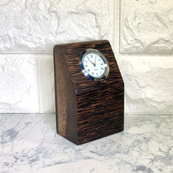 風変わりな木ビンロウジュの置き時計 3枚目の画像