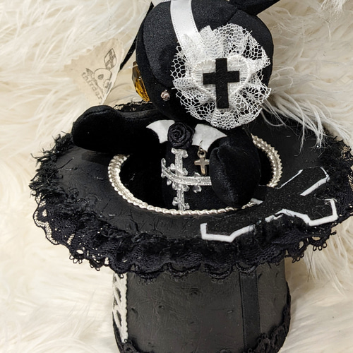 PIRATES 時計うさぎシルクハット PIRATES 時計うさぎシルクハット