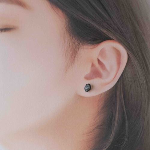no.4174 スピネルの小さなピアス 天然石ピアス 14kgf - ピアス no.4174 スピネルの小さなピアス 天然石ピアス 14kgf - ピアス