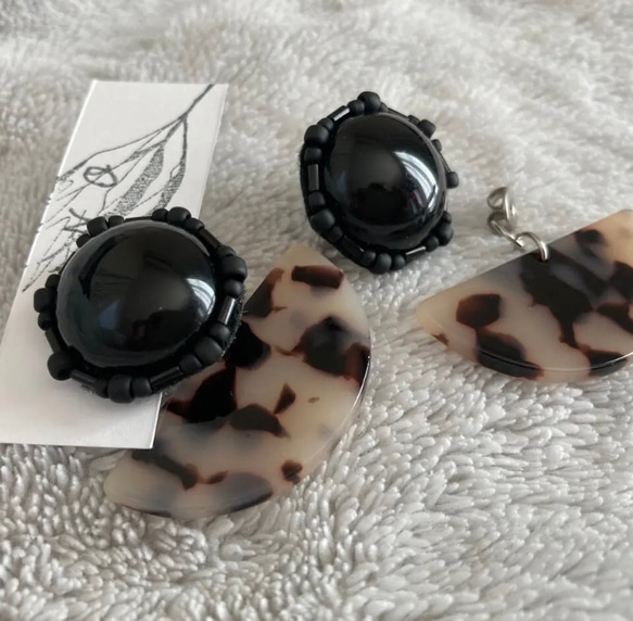 Black×half leopard ピアス・イヤリング 1枚目の画像