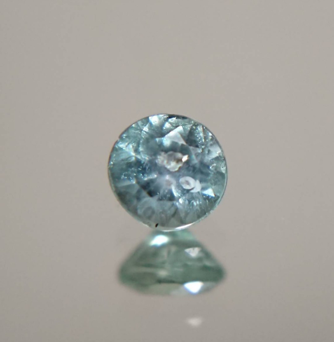 コーネルピン 0.21ct ⭐1368 天然石 べるふぇKIRABOSHI希少石 取り寄 