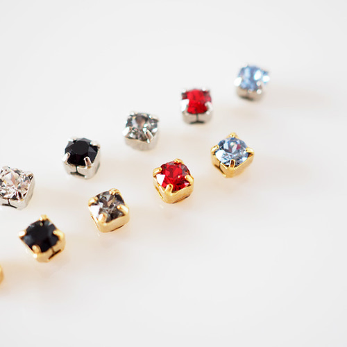 スワロフスキー 3mm スカーレット 貼るピアス シンプル イヤリング 赤